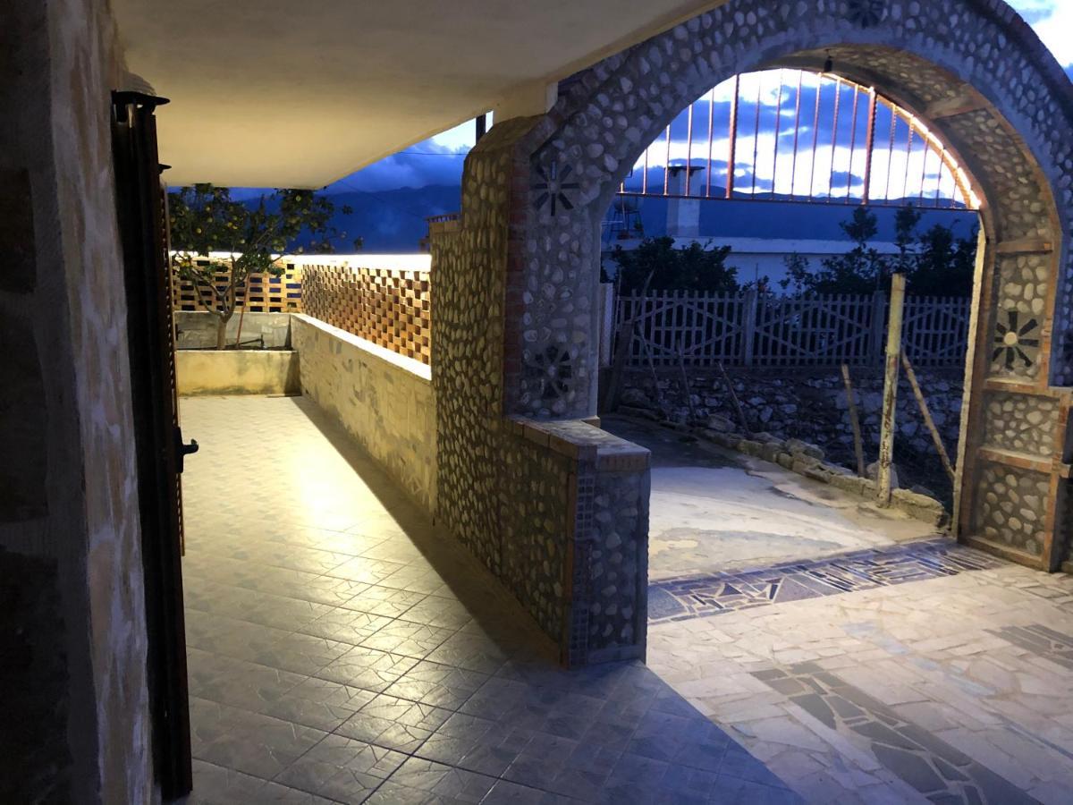 The Sunset Villa Leven Vlora Kültér fotó